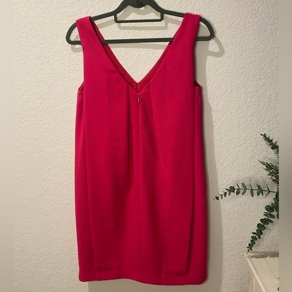 𝅺TRINA Turk Double V Sheath Dress in Fuchsia - Picture 6 of 10